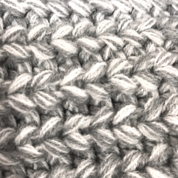 NWT J. Crew circle knit scarf OSFM - Picture 5 of 7